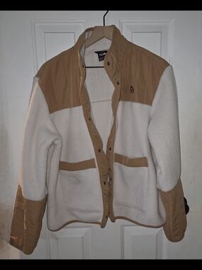 The North Face Women's Two-Tone Teddy Jacket in Cream & Tan